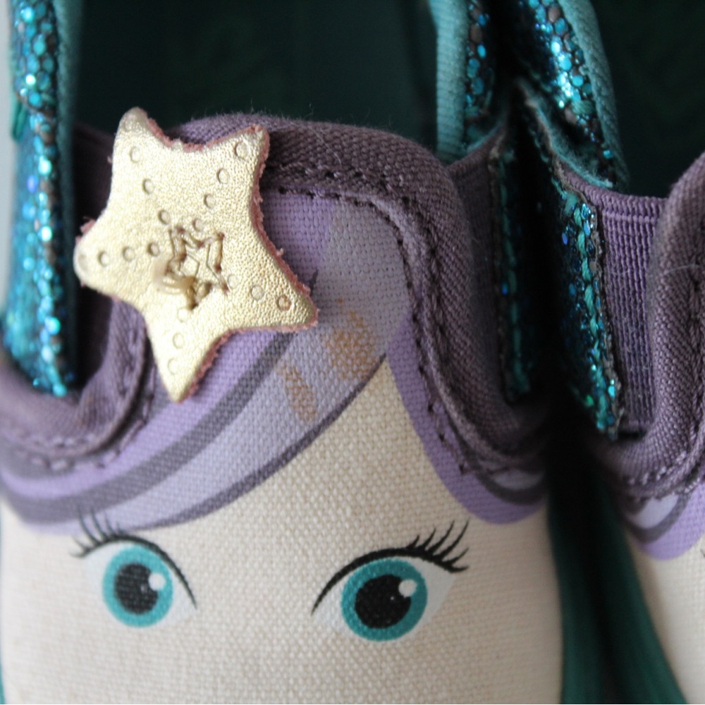 • VANS MERMAID TODDLER SNEAKER 5.5 • - Picture 2 of 4
